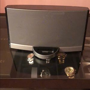 Bose speaker with charging cord. Works great